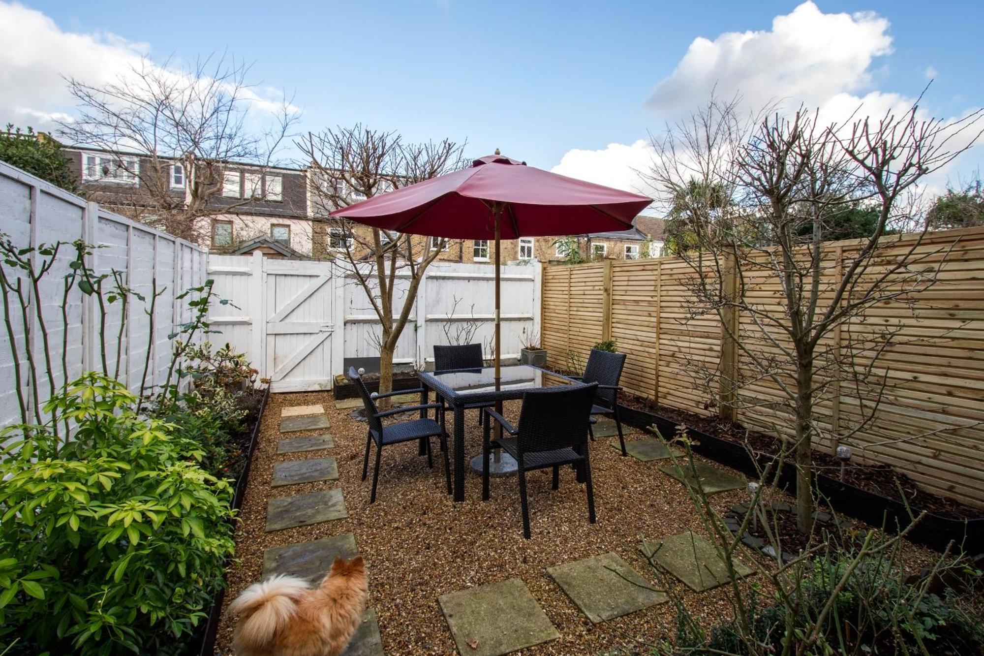 Homestay Windsor Road Retreat *