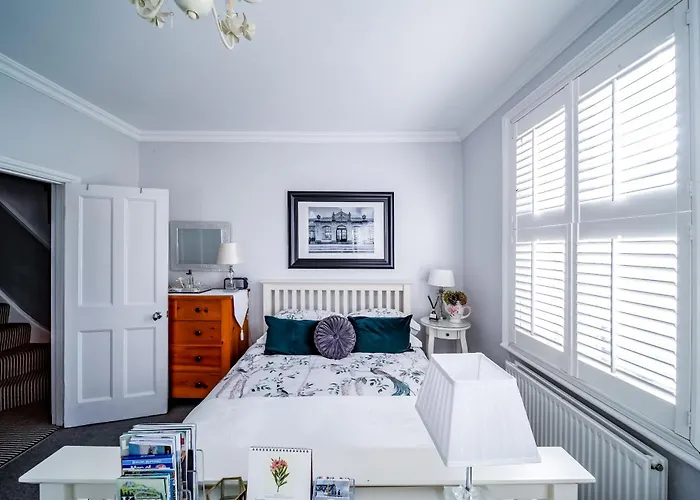 Windsor Road Retreat